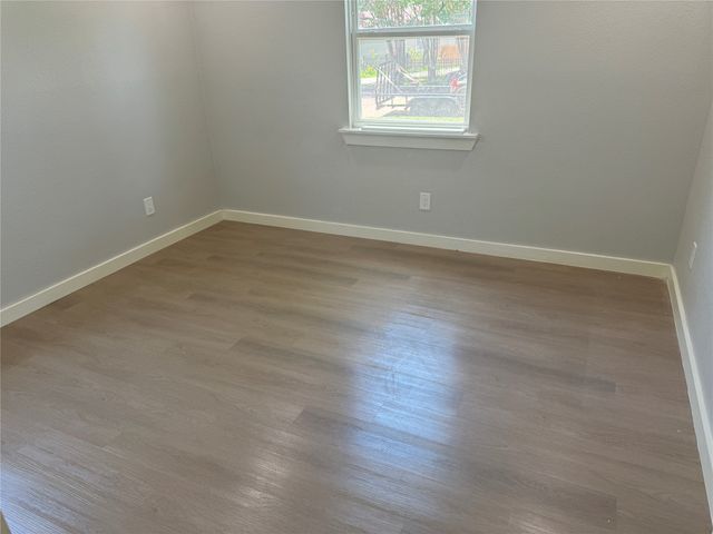 1123 Hansboro Avenue, Dallas, TX 75224