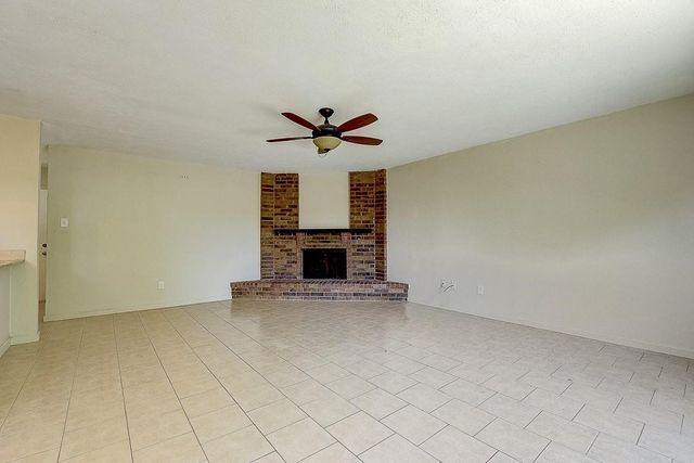 5501 Adams Drive, The Colony, TX 75056