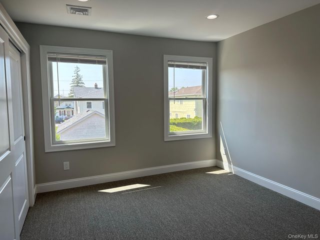 39 Fairfield Avenue 2nd Fl, Mineola, NY 11501