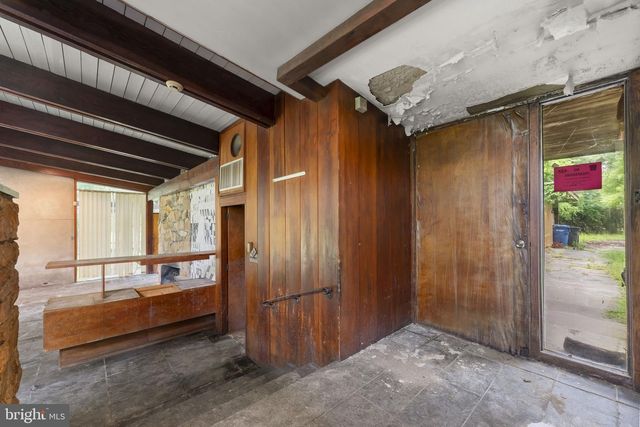 2935 WHITEHALL RD, Norristown, PA 19403