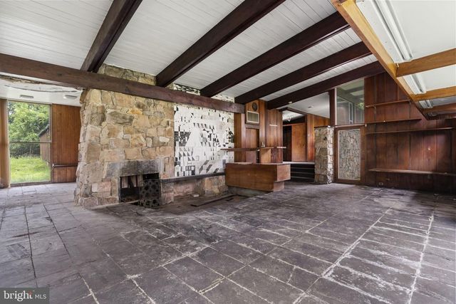 2935 WHITEHALL RD, Norristown, PA 19403