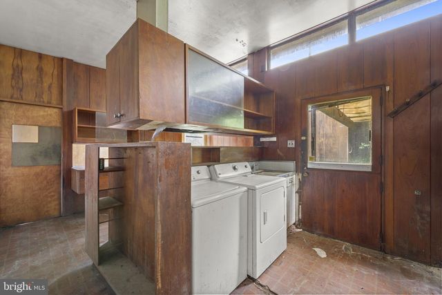 2935 WHITEHALL RD, Norristown, PA 19403