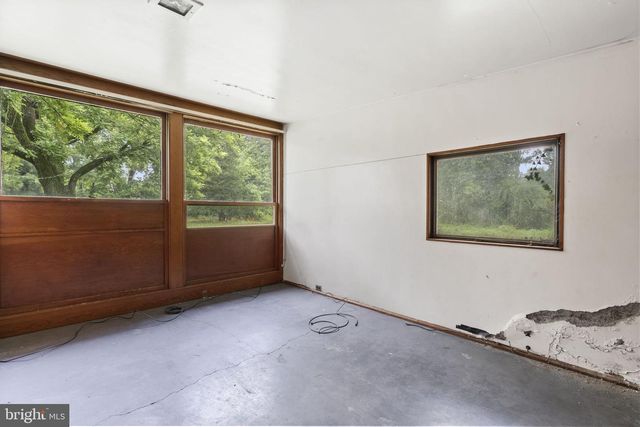 2935 WHITEHALL RD, Norristown, PA 19403