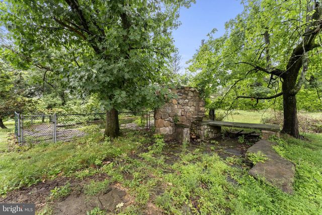 2935 WHITEHALL RD, Norristown, PA 19403