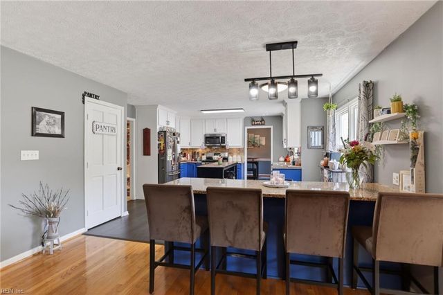 6 Curson CT, Poquoson, VA 23662