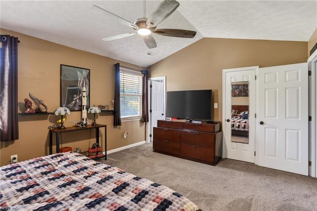 6 Curson CT, Poquoson, VA 23662