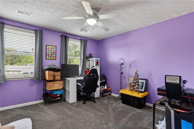 6 Curson CT, Poquoson, VA 23662