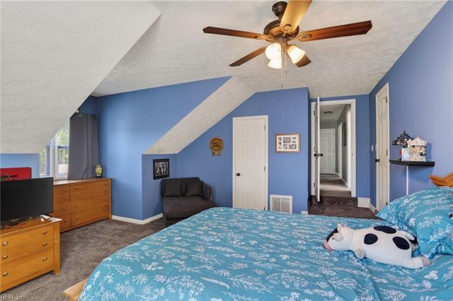 6 Curson CT, Poquoson, VA 23662