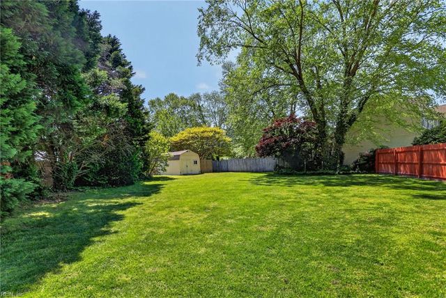 6 Curson CT, Poquoson, VA 23662