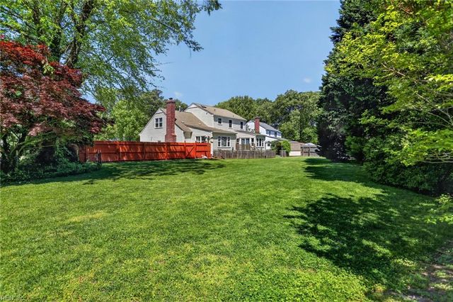 6 Curson CT, Poquoson, VA 23662