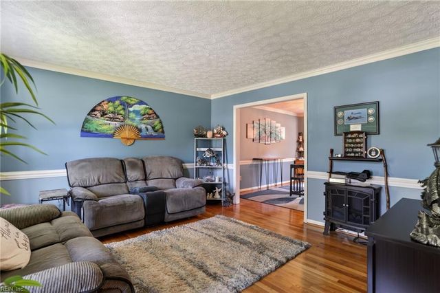 6 Curson CT, Poquoson, VA 23662