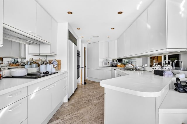 9999 Collins Ave 5E, Bal Harbour, FL 33154