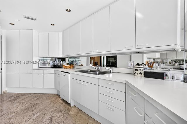9999 Collins Ave 5E, Bal Harbour, FL 33154