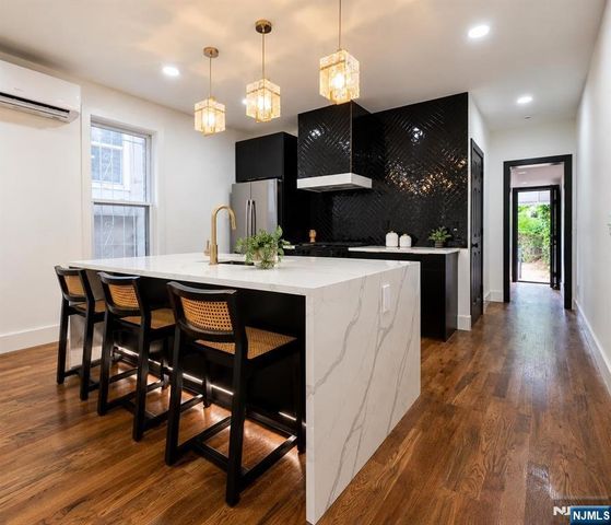 22 Union Street, Jersey City, NJ 07304