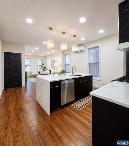 22 Union Street, Jersey City, NJ 07304