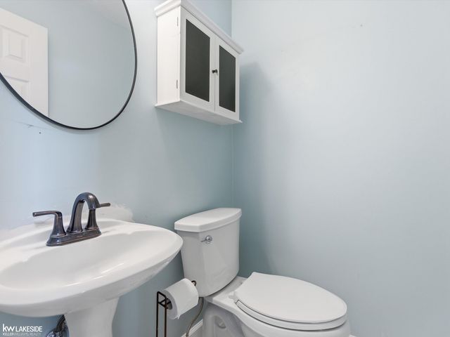 5151 Winewood Lane, Commerce Twp, MI 48382