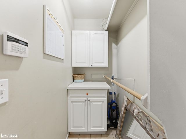 5151 Winewood Lane, Commerce Twp, MI 48382