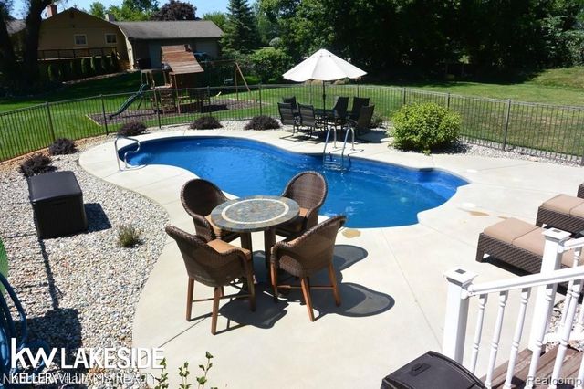 5151 Winewood Lane, Commerce Twp, MI 48382