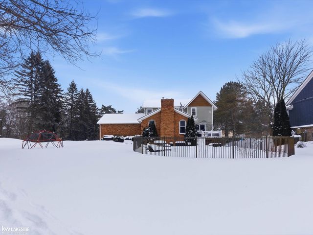 5151 Winewood Lane, Commerce Twp, MI 48382