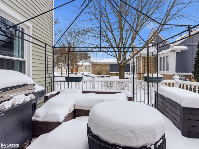 5151 Winewood Lane, Commerce Twp, MI 48382