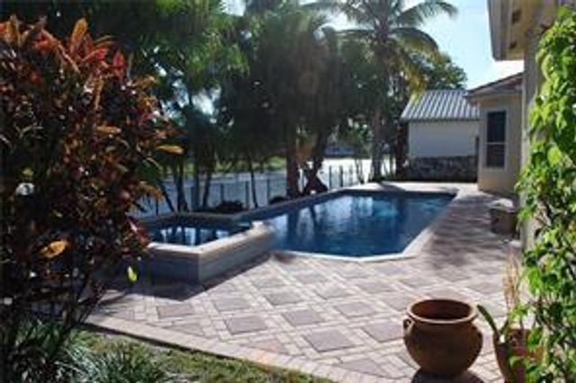 8192 NW 42nd Street, Coral Springs, FL 33065