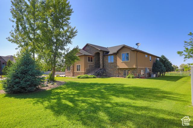 2073 S ALLEN RD, Taylor, UT 84401