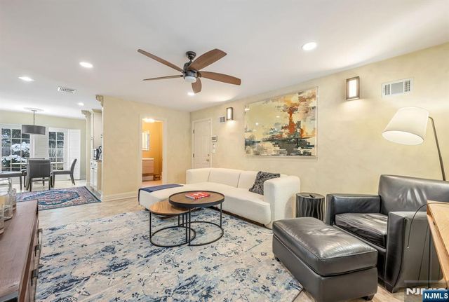 18 Vermont Drive, Paramus, NJ 07652