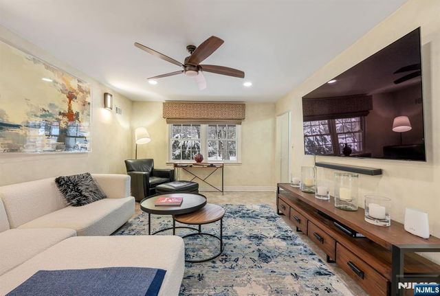 18 Vermont Drive, Paramus, NJ 07652