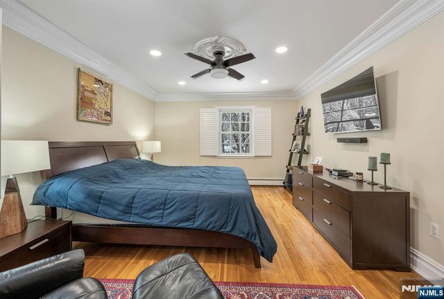 18 Vermont Drive, Paramus, NJ 07652