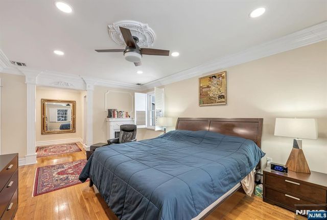 18 Vermont Drive, Paramus, NJ 07652