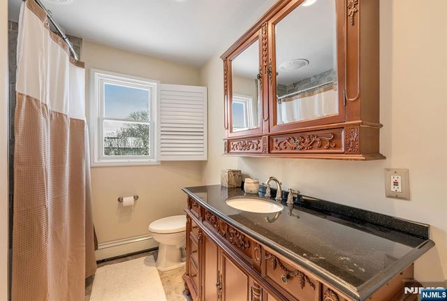 18 Vermont Drive, Paramus, NJ 07652