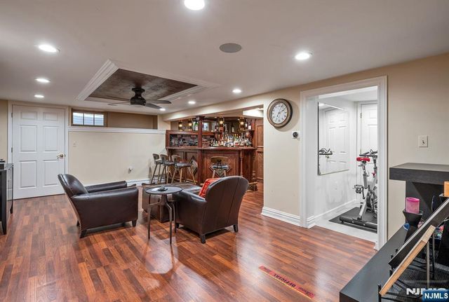 18 Vermont Drive, Paramus, NJ 07652