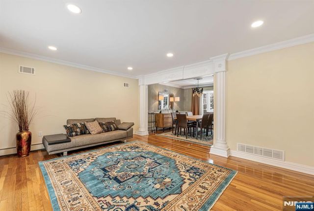 18 Vermont Drive, Paramus, NJ 07652