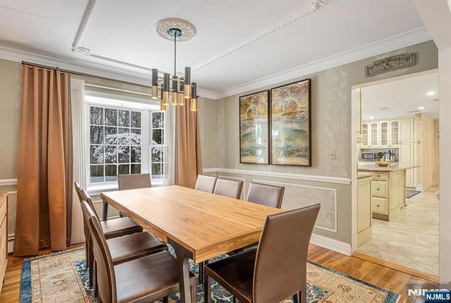 18 Vermont Drive, Paramus, NJ 07652