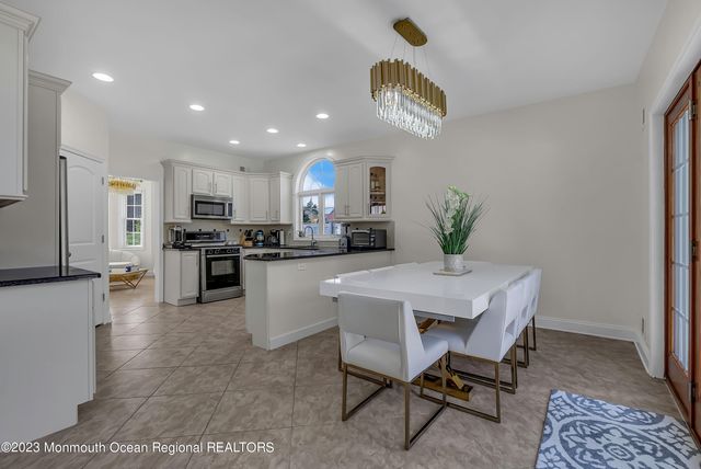 1607 Holbrook Street, Oakhurst, NJ 07755