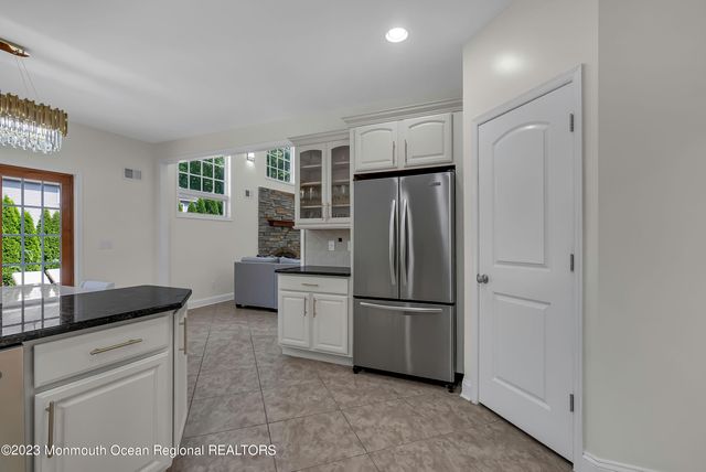 1607 Holbrook Street, Oakhurst, NJ 07755