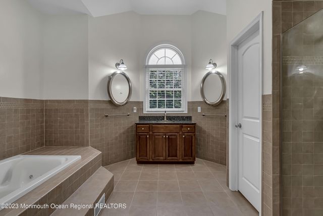 1607 Holbrook Street, Oakhurst, NJ 07755