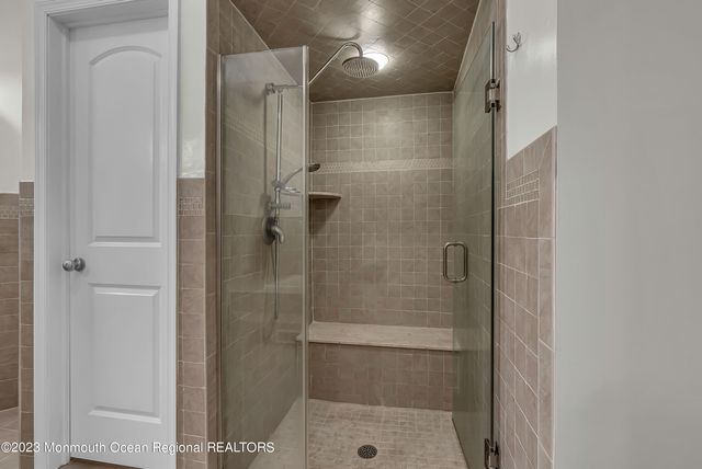 1607 Holbrook Street, Oakhurst, NJ 07755