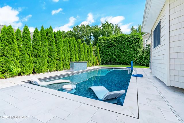 1607 Holbrook Street, Oakhurst, NJ 07755