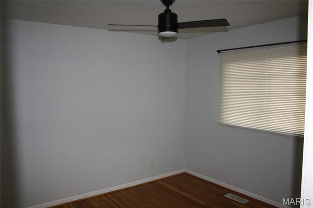 1060 Loveland Drive, Florissant, MO 63031