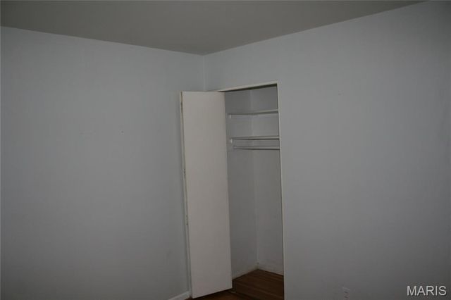 1060 Loveland Drive, Florissant, MO 63031