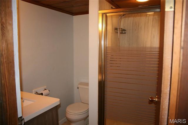 1060 Loveland Drive, Florissant, MO 63031