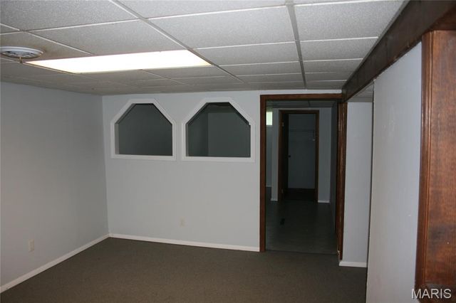 1060 Loveland Drive, Florissant, MO 63031