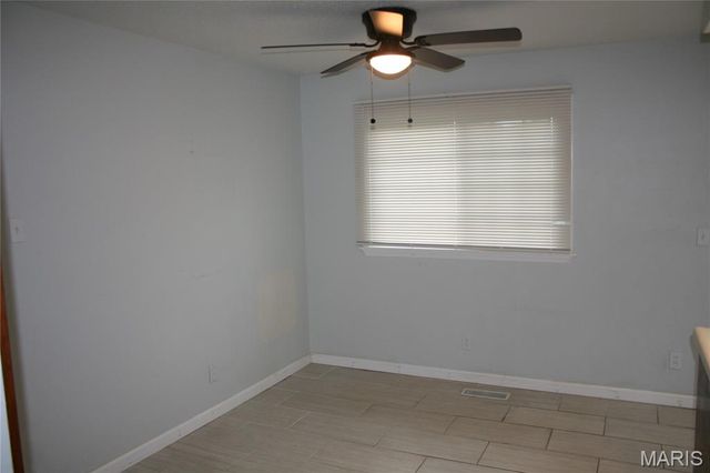 1060 Loveland Drive, Florissant, MO 63031