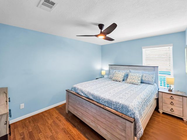 930 Eastview, Crystal Beach, TX 77650
