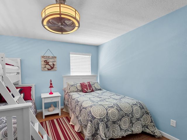 930 Eastview, Crystal Beach, TX 77650