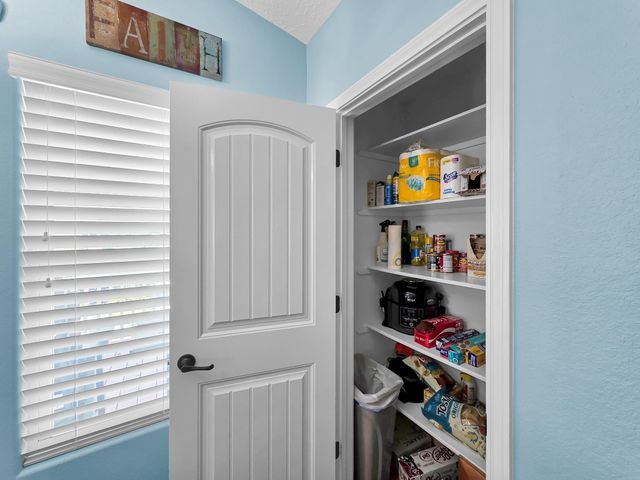 930 Eastview, Crystal Beach, TX 77650