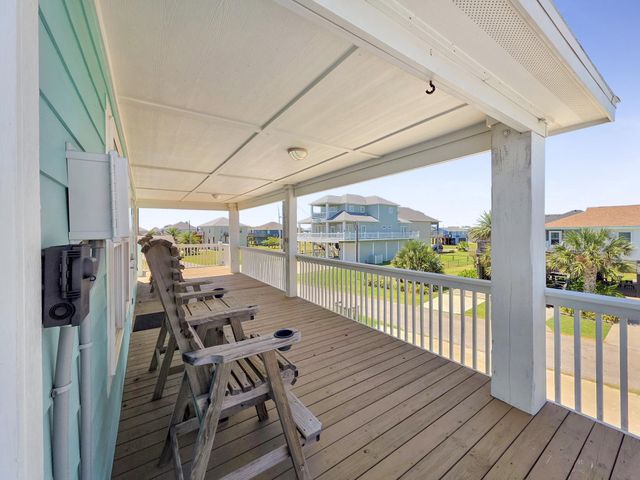 930 Eastview, Crystal Beach, TX 77650