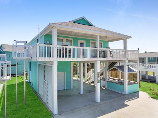 930 Eastview, Crystal Beach, TX 77650