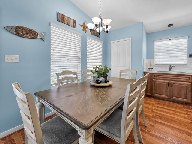 930 Eastview, Crystal Beach, TX 77650